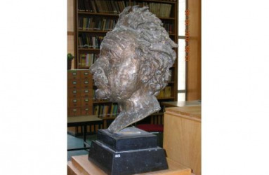 Bust of Albert Einstein , 1933