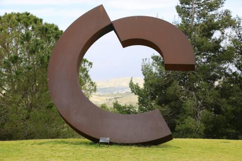Curves , 1977