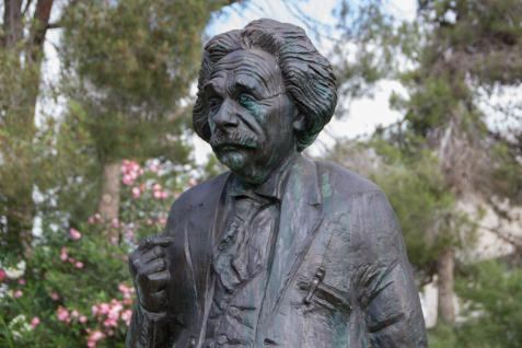 Albert Einstein , 2015